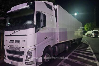 tir furat din cehia cu tot cu remorca depistat la controlul de frontiera de la albita 687f42b152a93