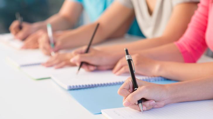 titularizare 2025 prezenta de aproape 96 la proba scrisa in judetul iasi peste 2 400 de candidati au sustinut