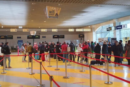 traficul de pasageri la aeroportul iasi trece de un milion in primul semestru pentru al treilea an consecutiv 686ed12b272ac