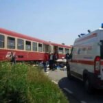 tren deraiat in timis dupa ce a lovit un camion cu lemne circulatia pe calea ferata intre faget si margina este blocata 6878addc9906e