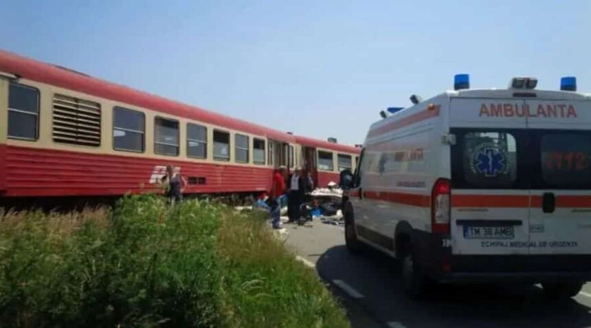tren deraiat in timis dupa ce a lovit un camion cu lemne circulatia pe calea ferata intre faget si margina este blocata 6878addc9906e