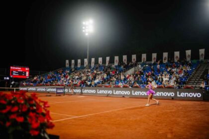 turneul de la ciric sorana cirstea a invins o pe mihaela buzarnescu jacqueline cristian a trecut si ea in turul ii unde mai este irina begu 687732413dfff