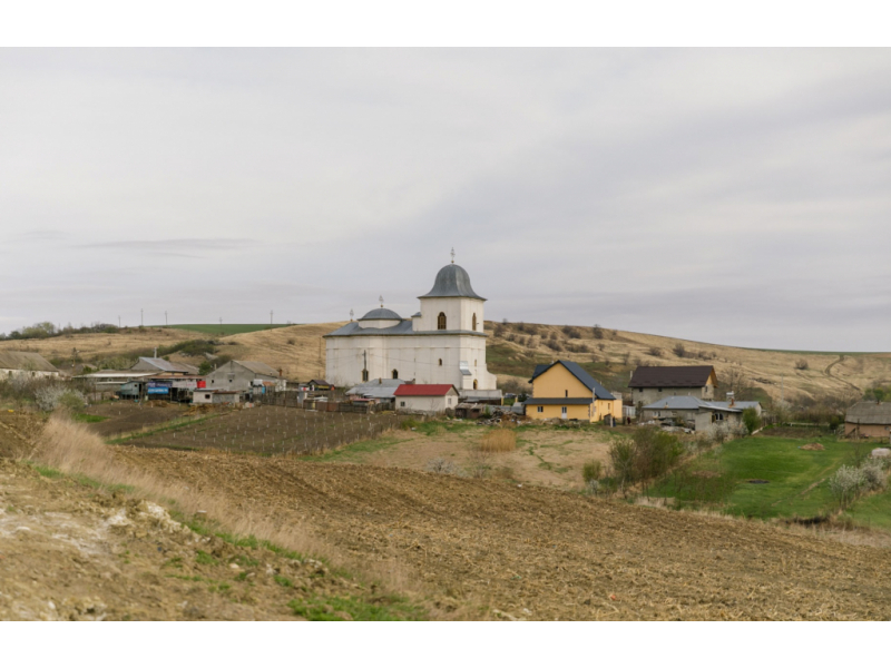 ultimii 1 000 de oameni satul iesean moare 688a7db683f93