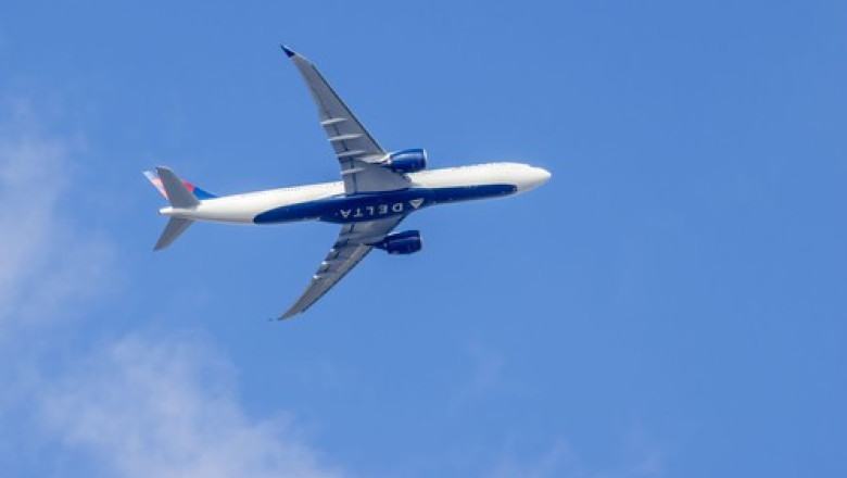 un avion de pasageri a executat o manevra agresiva pentru a evita coliziunea cu un bombardier b 52 mesajul transmis de pilot 687e200086ae6