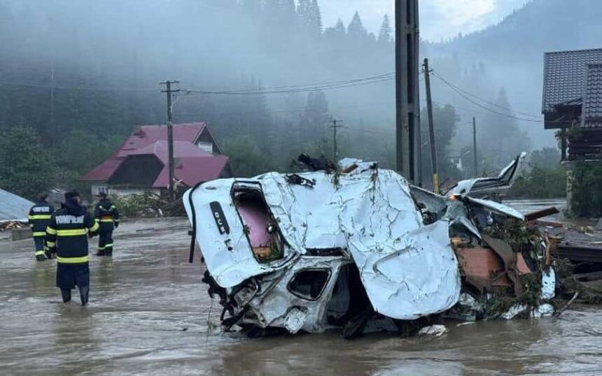 un barbat a fost gasit mort in paraul neagra din judetul suceava inundatiile au izolat zeci de persoane la brosteni 68871a62e81b3