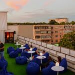 un film o limonada te bucuri de priveliste si apus rooftop cinema continua in august la ateneul din iasi 18 proiectii sub cerul liber 688ab99eb907b