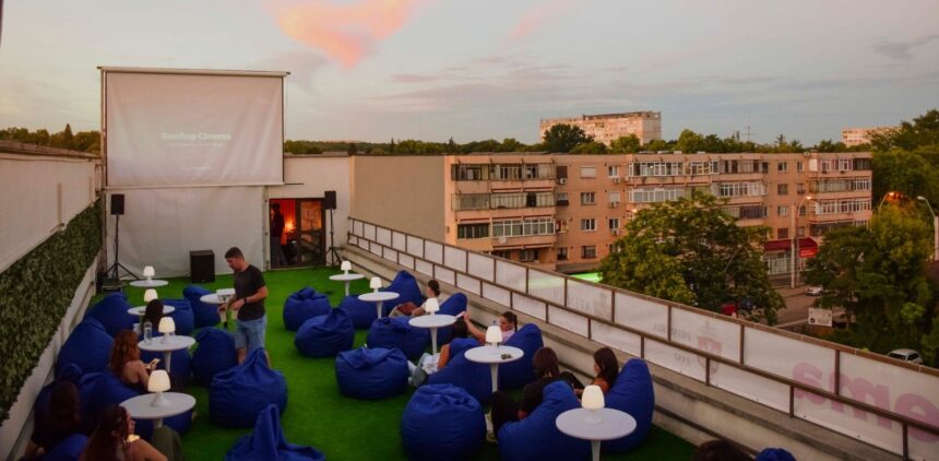 un film o limonada te bucuri de priveliste si apus rooftop cinema continua in august la ateneul din iasi 18 proiectii sub cerul liber 688ab99eb907b