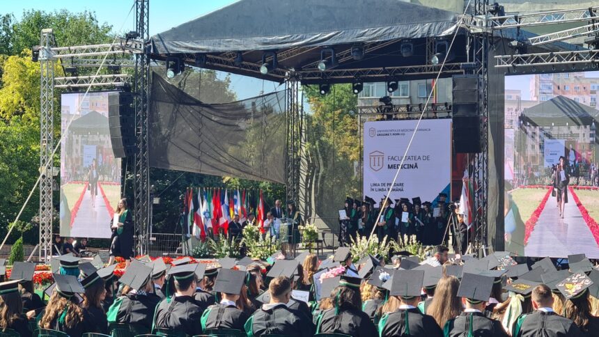 un maraton al emotiilor si reusitei umf iasi a celebrat promotia 2025 cu peste 1 600 de absolventi 688183479a55e