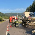 un microbuz cu sase persoane s a rasturnat in neamt trei persoane au fost ranite 6874bde28fbf5