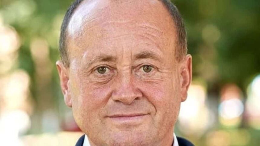 un primar si un fost director al directiei silvice maramures pusi sub acuzare pentru coruptie 687a57814f300