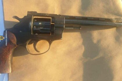 un sofer beat din maramures care era urmarit de politisti a aruncat din masina o trusa medicala surpriza in cutie se afla o arma 686b86dbb2092