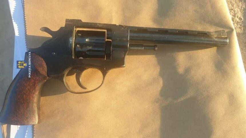 un sofer beat din maramures care era urmarit de politisti a aruncat din masina o trusa medicala surpriza in cutie se afla o arma 686b86dbb2092