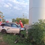 un tanar si a pierdut viata dupa ce s a izbit cu masina intr un stalp de delimitare a judetelor 688bb26b302e6