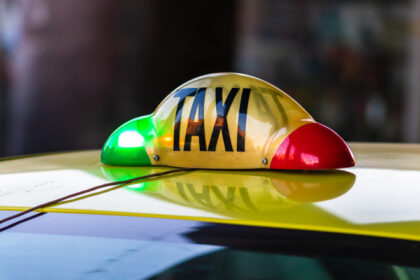 un taximetrist a fost injunghiat de catre un client cand si a cerut banii la finalul cursei atacatorul a fost retinut de politie 68711aae1cfd2