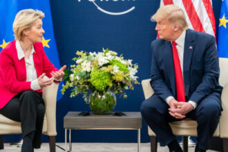 ursula von der leyen si donald trump au vorbit la telefon despre tarifele vamale un schimb bun de opinii 686bc11cb4367