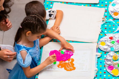 vara prinde culoare la iulius mall teatru de papusi si ateliere de creatie pentru cei mici si seri de petrecere pentru cei mari 687120459a0a4