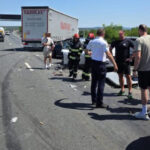 video accident grav cu sapte vehicule pe a1 deva nadlac trei copii si 11 adulti au fost raniti trafic restrictionat in zona 6867ae1580806