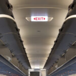 video barbat arestat in scotia dupa ce a amenintat cu bomba intr un avion si a strigat moarte lui trump momentul a fost filmat de pasageri 68873d496e51b