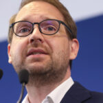 video dominic fritz despre momentul cand a fost nevoit sa dea spaga 10 euro la 19 ani a fost prima si singura data 688b80ac34b52