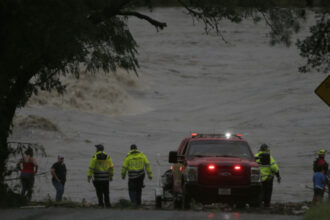 video inundatii in texas cel putin 24 de morti zeci de fete dintr o tabara de copii sunt date disparute 6868b38d2691c