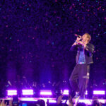 video mesajul solistului coldplay la primul concert dupa momentul viral in care ceo ul astronomer a fost filmat imbratisandu si colega 687e13259af7f