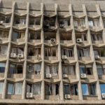 video momentul in care o drona rusa loveste cladirea administratiei militare din regiunea sumi 6884e7ba38c00