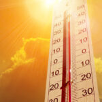 video o masa de aer dinspre africa aduce temperaturi de foc in europa 44 de grade in grecia canicula revine si in romania ce ne asteapta 687bd005b2c62