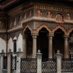 video o ucraineanca a fost retinuta dupa ce a fost filmata in timp ce fura dintr o biserica din bucuresti 686e8615a7d59