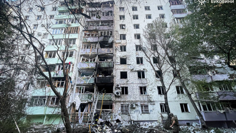 video primul atac rusesc soldat cu victime asupra orasului cernauti masina de razboi a rusiei ucide aproape de granita cu romania 687240683f8be