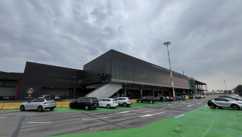 video un barbat a murit pe aeroportul din bergamo aspirat de motorul unui avion zborurile au fost suspendate 686d109dc687e