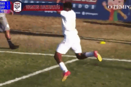 video un jucator brazilian s a crezut cristiano ronaldo si s a accidentat in timpul unui meci din copa paulista 68791830993e0