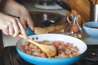 video voi cumpara mai putina cea mai ieftina carne din magazine se tot scumpeste cu cat a crescut pretul la carnea de pui in ultimul an 6871edb7bc609