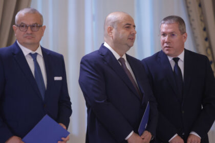 videofoto trei noi judecatori la curtea constitutionala au depus juramantul la cotroceni cum va fi ales presedintele ccr si e cine e favorit 68737a0461796 2