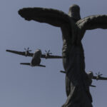 zboruri de antrenament deasupra bucurestiului duminica are loc o demonstratie aviatica prilejuita de ziua aviatiei romane 687a07c543bc4