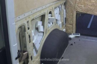 200 de telefoane mobile gasite in peretii unui autobuz inmatriculat in ucraina valorau de 14 ori mai mult decat vehiculul 68ac87887a06f