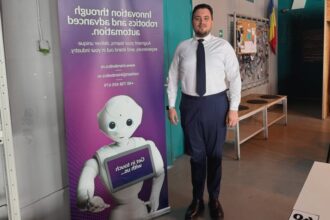 40 under 40 povestea lui andrei marin tanarul iesean din mainile caruia ies roboti asemanatori oamenilor sunt folositi de companii de top banci universitati 68a26d580b29f