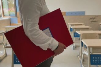 76 de profesori titulari din iasi afectati de noile prevederi privind norma didactica sedinta de solutionare a cazurilor va fi maine 68a3cd534637a