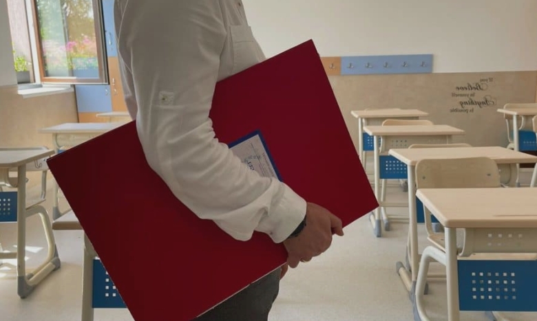 76 de profesori titulari din iasi afectati de noile prevederi privind norma didactica sedinta de solutionare a cazurilor va fi maine 68a3cd534637a