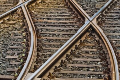 accident cumplit pe calea ferata un om a murit mai multe trenuri blocate si intarzieri in lant 68b45abd2f6d1