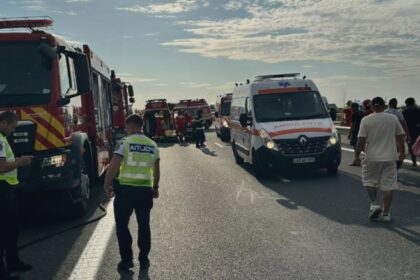 accident grav pe a3 in zona comunei barcanesti sapte persoane ranite una inconstienta alte sase in stare critica foto video 68a4a0c37eb55