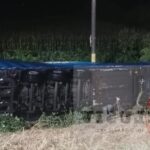 accident mortal in mijlocul comunei baltati un sofer de 56 de ani si a pierdut viata dupa ce s a rasturnat cu camionul si a fost proiectat prin parbriz 68a2d9eb76656