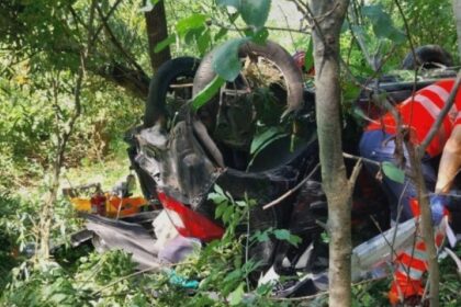 accident mortal la iasi doua persoane si au pierdut viata dupa ce o masina s a rasturnat intr o rapa 68b1cc89b36a9