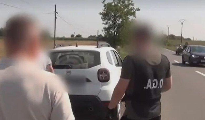 amenda primita de un sofer din botosani care a incercat sa ii dea mita unui politist a ramas pieton patru luni 68a579ce49dbb