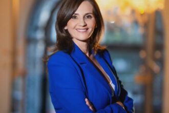 anca alexandrescu dupa ce nicusor dan s a dat in spectacol la o nunta a luat tot ce e mai rau de la basescu si de la iohannis 68a482cd2d860