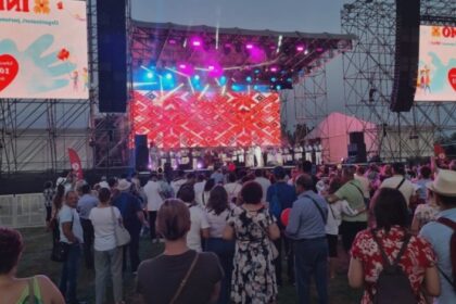 andra smiley connect r alex velea si antonia canta in weekend la iasi inimo 2025 festivalul faptelor bune aduce speranta pentru 10 554 de copii 68b1048aa3b1b