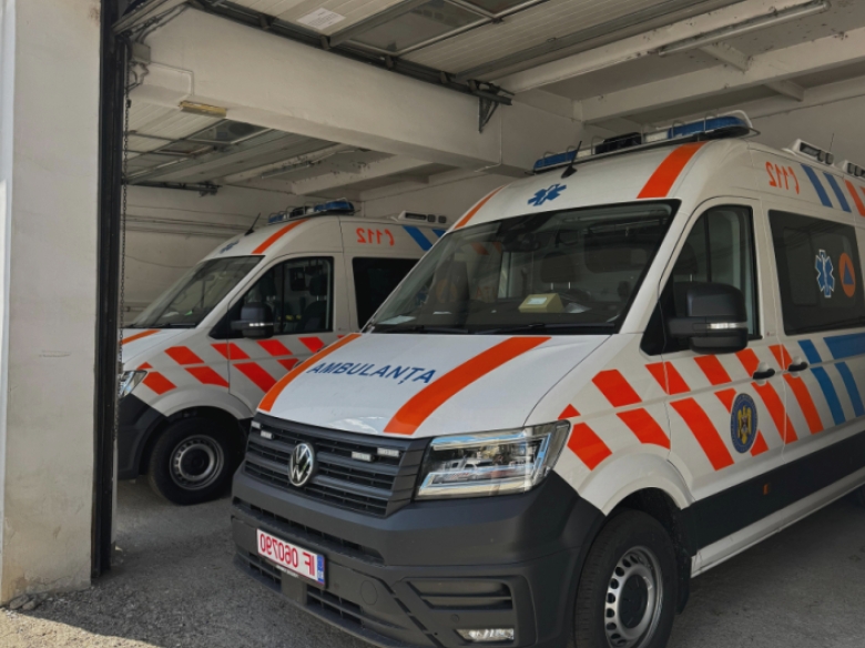 au sosit ambulantele noi 68ad5d302c580
