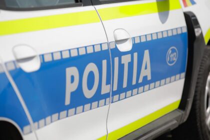 autospeciala de politie aflata in misiune implicata intr un accident rutier in bucuresti o politista de 22 de ani fost ranita 68aede2b0b67d