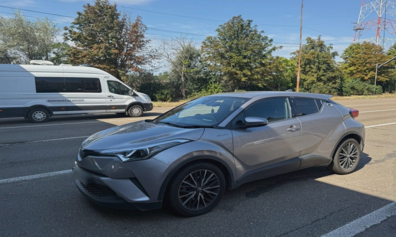 autoturism furat cautat de autoritati de trei ani descoperit la intrarea in tara 68a426b8ac3bb