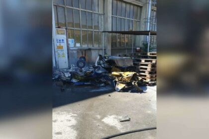 avion prabusit in curtea unei fabrici din arad la bord se aflau un pilot profesionist si un tanar de 18 ani 68976a00b066d