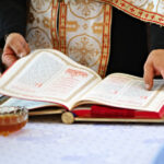 calendar ortodox luna august 2025 trei sarbatori importante sunt mentionate cu cruce rosie care este semnificatia praznicelor 688c5f26461d1